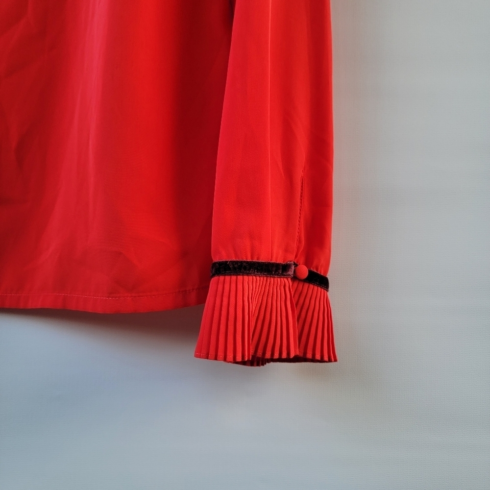 Boden Red Frieda Pleated Peter Pan Collar Velvet Neck Tie Bow Blouse Size 12 - Picture 11 of 16